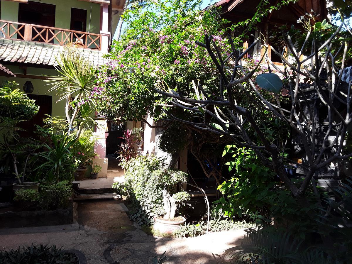 Blue Star Bungalows&Cafe Amed Exterior foto