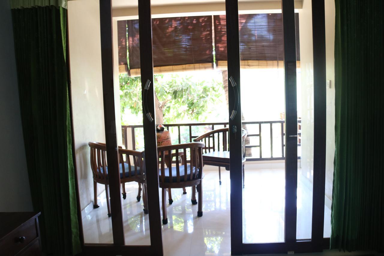 Blue Star Bungalows&Cafe Amed Exterior foto