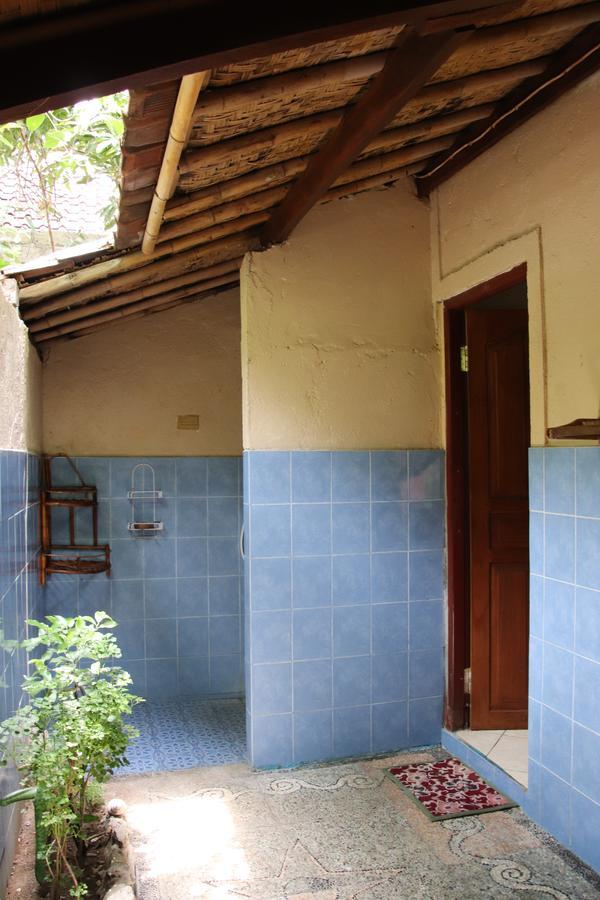 Blue Star Bungalows&Cafe Amed Exterior foto