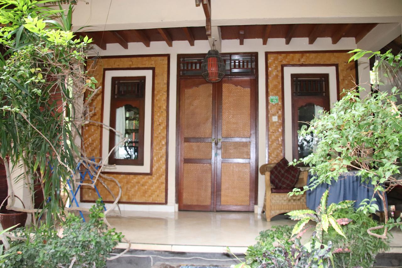 Blue Star Bungalows&Cafe Amed Exterior foto